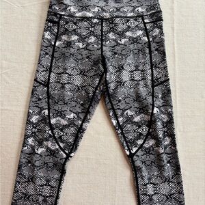 ZYIA Black and Gray Snake Print Leggings
